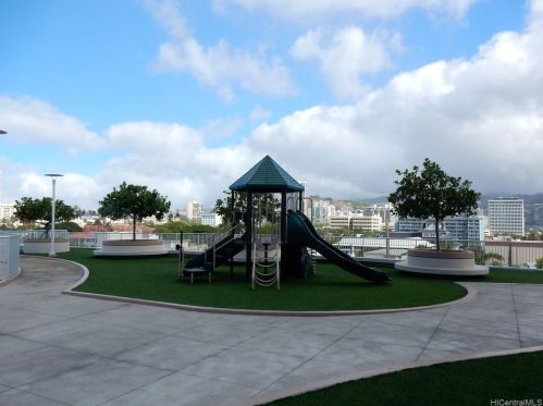 1288 Kapiolani Blvd, Honolulu HI  96814-2888 exterior