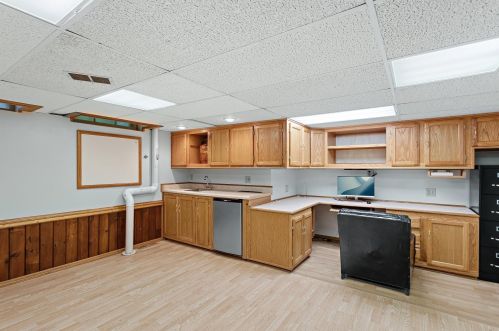 4085 110, Milwaukee WI 53222-1102 exterior