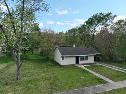 3829 13th Ave, Gary, IN 46404-0018