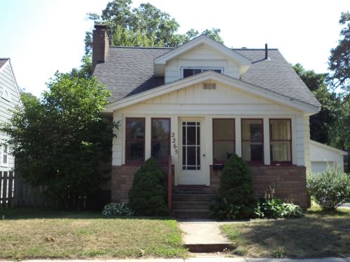 2265 Harrison Ave, Meskegon MI 49441-1325 exterior