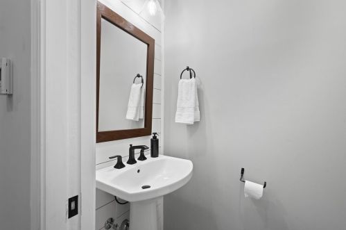 2360 Hidden Timber Dr, Pittsburgh PA 15241-3310 exterior