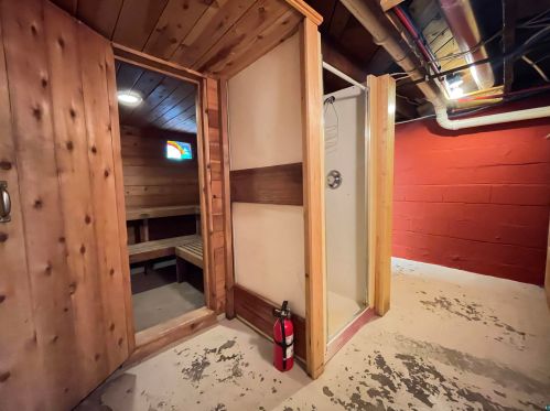 622 18 Ave, Duluth MN 55812-1314 exterior