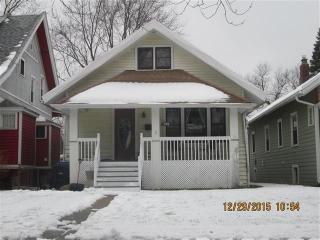 1750 105th St, Chicago, IL 60643-2708