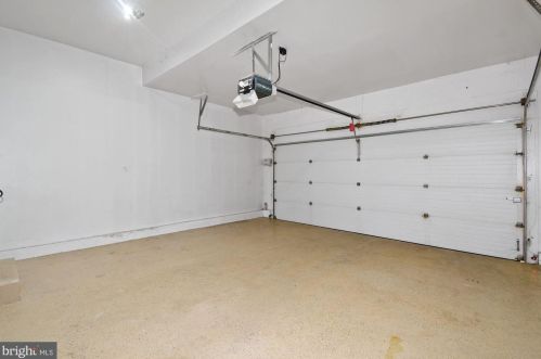 6149 Cobbs Rd, Alexandria VA 22310-1647 exterior