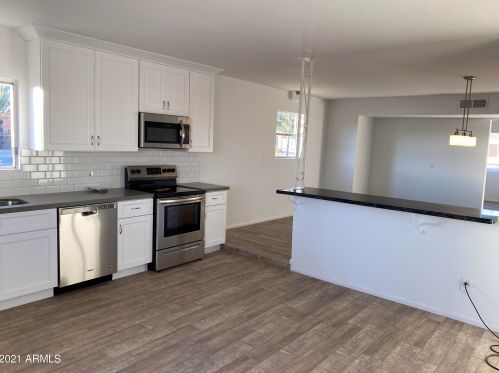 2707 Atlanta Ave, Phoenix AZ 85040-2709 exterior