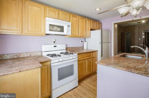 1641 17 St, Philadelphia PA 19132-3928 exterior