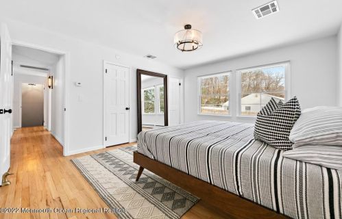 284 Pelican Rd, Middletown NJ 07748-3040 exterior