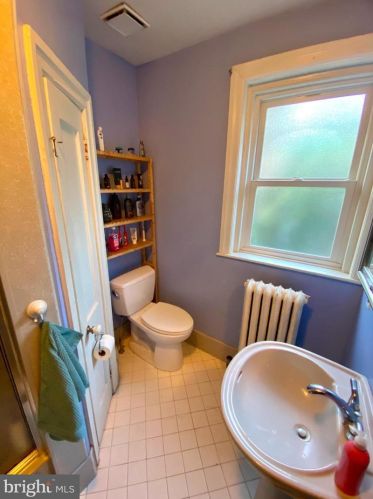 7026 Greene St, Philadelphia PA 19119-3114 exterior