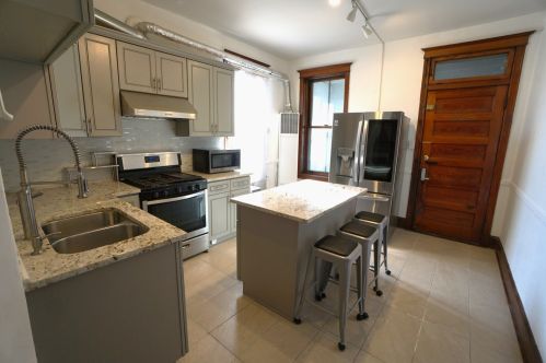 1622 Rockwell St, Chicago IL 60647-5218 exterior