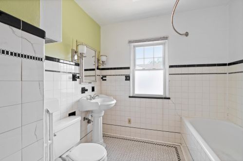 2177 69, Milwaukee WI 53213-1925 exterior