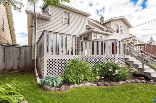 4012 4 St, Duluth MN 55805-1873 exterior