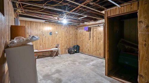 225 Wadsworth St, Providence RI 02909-2316 exterior