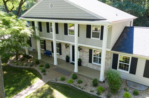 1523 Holiday Ln, Kalamazoo, MI 49024-5773