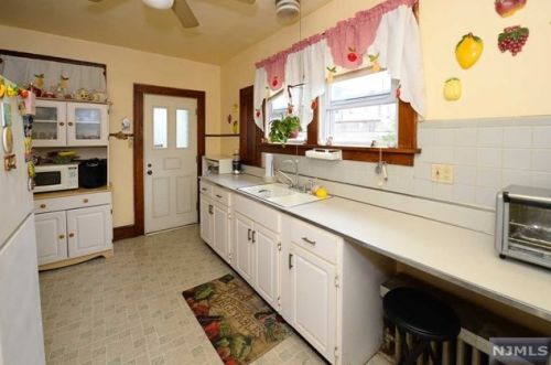 177 Dundee Ave, Paterson NJ 07503-1018 exterior