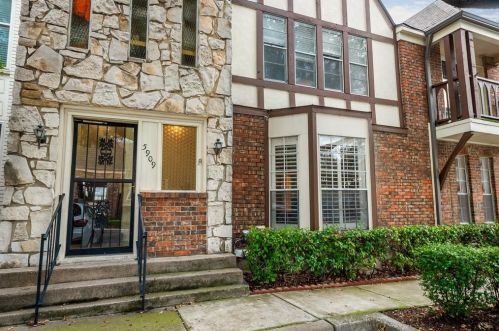 5909 Copperwood Ln, Dallas, TX 75248-3541