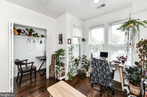 32 Florida Ave, Washington DC 20001-1143 exterior