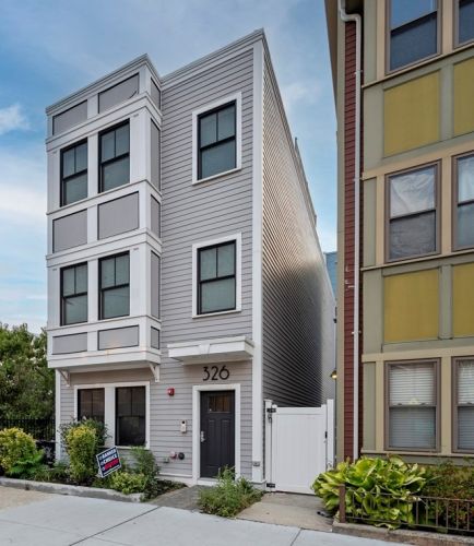 326 Meridian St, Boston MA 02128-1656 exterior