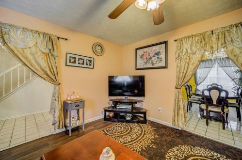 2634 Meadow Bend Ct, Duluth GA 30096-6037 exterior