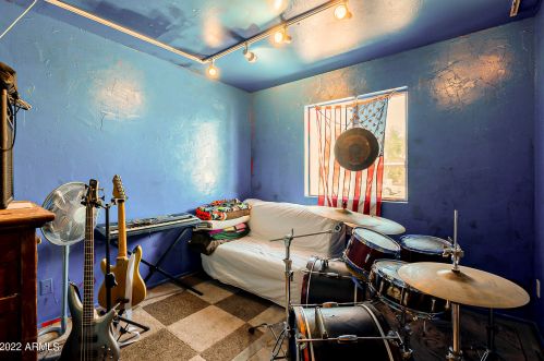 4741 Burgess Ln, Phoenix AZ  85042-5327 exterior