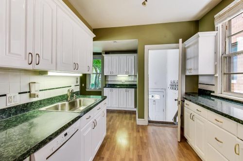 2145 Grace St, Chicago IL 60618-4901 exterior