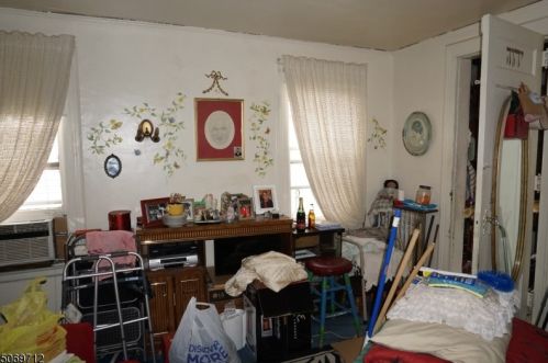 184 9th St, Newark NJ  07107-1489 exterior