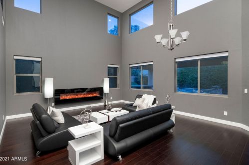 23111 40th Way, Phoenix AZ  85050-8756 exterior