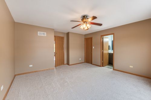 2314 Graystone Dr, Joliet IL 60431-8785 exterior