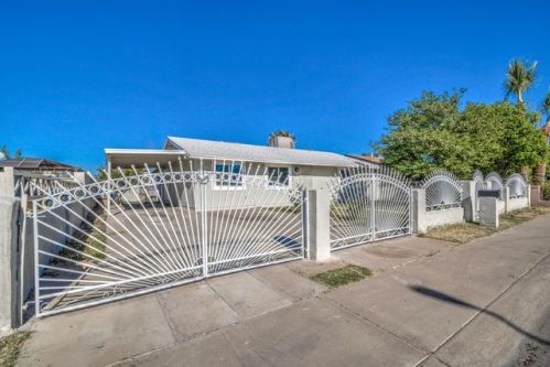 1538 Carter Rd, Phoenix AZ  85041-6052 exterior