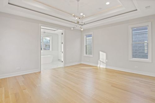 1323 Nelson St, Chicago IL 60657-3103 exterior