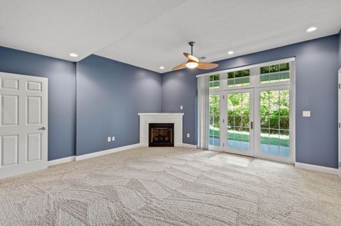 820 Highpointe Cir, Pittsburgh PA 15220-1854 exterior