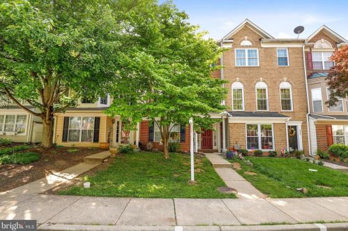 8855 Briarcliff Ln, Frederick, MD 21701-5869