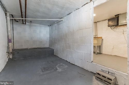 5006 Franklin St, Philadelphia PA 19122-1322 exterior