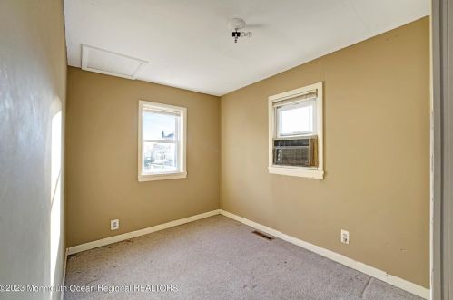 302 4 Ave, Belmar NJ 07719-2155 exterior