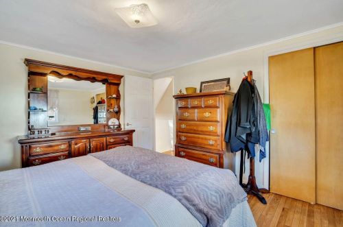 1125 Roe Ave, Point Pleasant Beach NJ 08742-4449 exterior