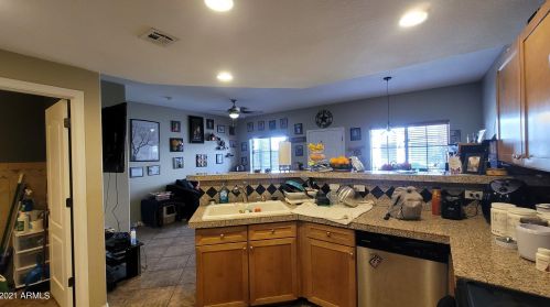 3150 Beardsley Rd, Phoenix AZ  85050-3560 exterior