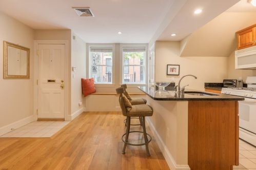 102 Myrtle St, Boston MA exterior