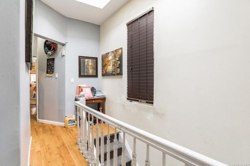 585 Van Nest Ave, Bronx NY 10462-3937 exterior