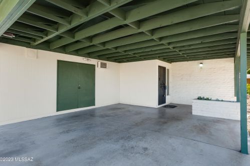 1401 Brown Ave, Tucson AZ 85710-3174 exterior