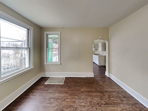 121 Bausman St, Pittsburgh PA 15210-2084 exterior