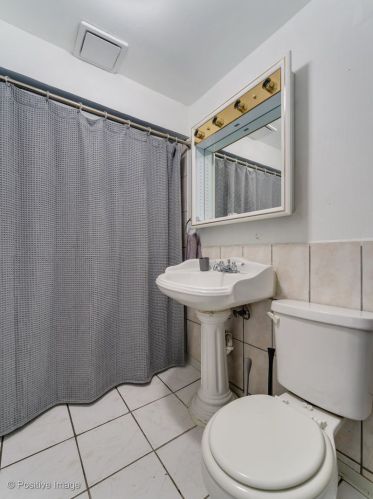 5011 Lawndale Ave, Chicago IL 60803-4219 exterior