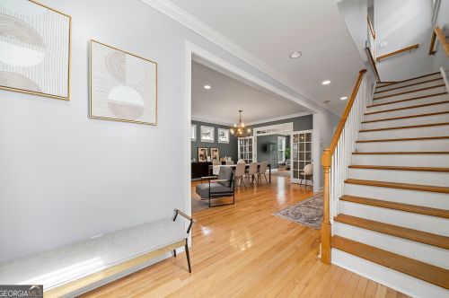 2010 Cambridge Ave, Atlanta GA  30337-1816 exterior