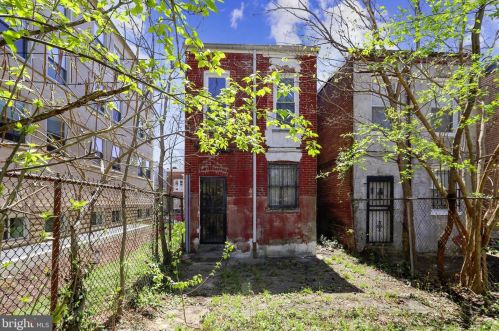 229 Elm St, Washington DC  20001-1713 exterior