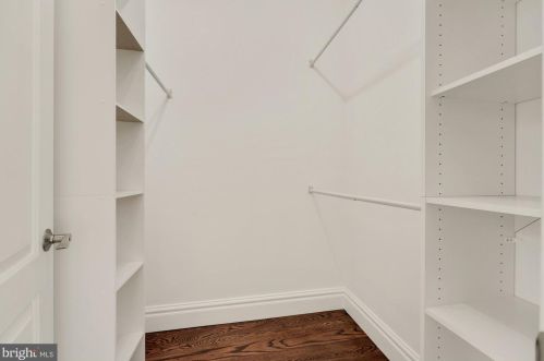 9318 Cranford Dr, Rockville MD 20854-2231 exterior