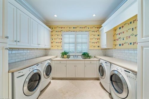 1437 Nighthawk Pt, Naples FL 34105-2789 exterior