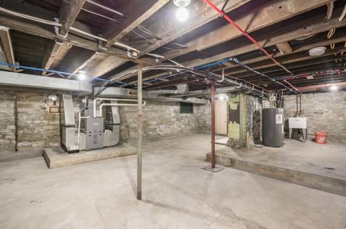 1514 Orchlee St, Pittsburgh PA 15212-1839 exterior