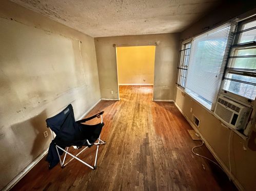 2086 Morehouse Dr, Atlanta GA 30314-1333 exterior