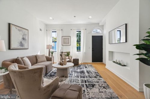 761 Cleveland St, Philadelphia PA 19146-2909 exterior