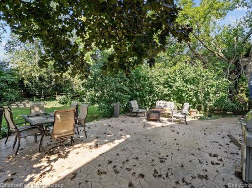 1413 Ogden Dr, Troy MI 48083-5339 exterior