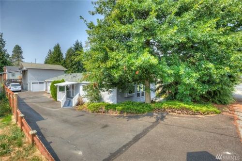 12043 24 Ave, Seattle WA  98146-1979 exterior