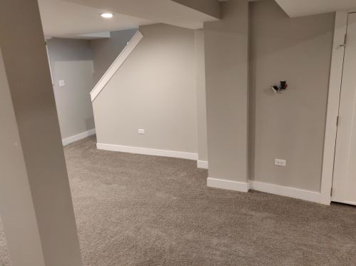 10814 Eberhart Ave, Chicago IL 60637-2403 exterior